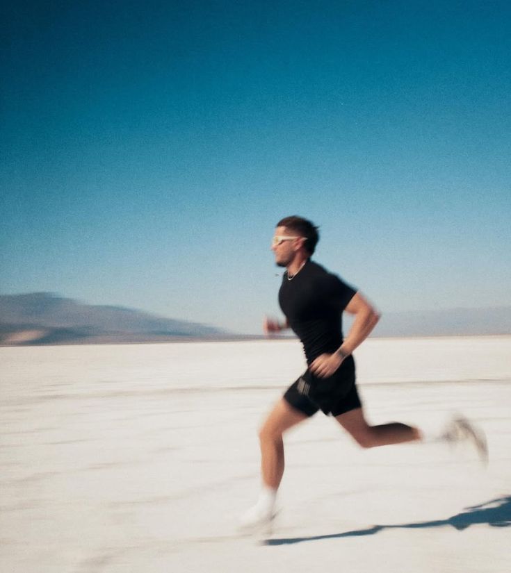 Coureur en pleine foulée